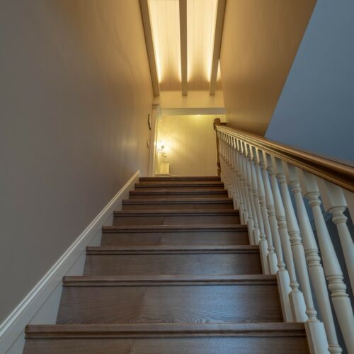 ceilings: 1