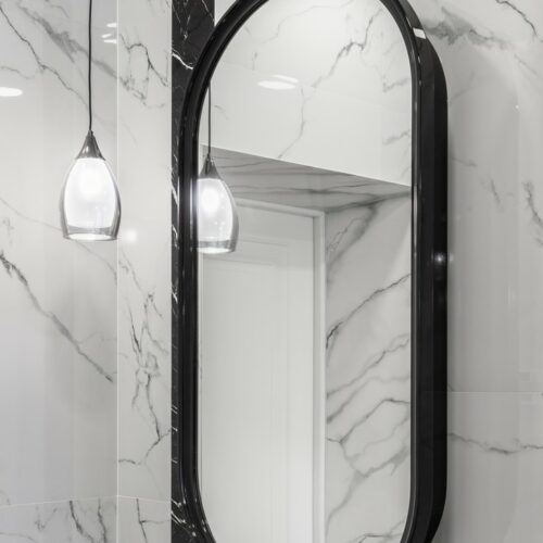 mirrors: 4