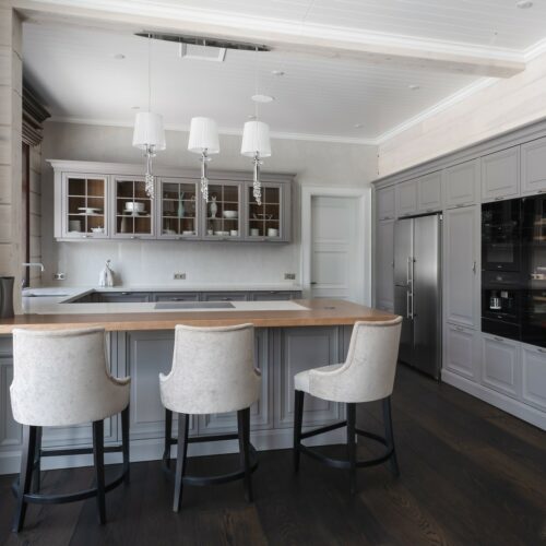 kitchens: 3